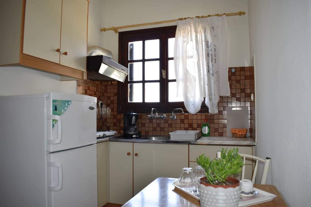 Iliotropio Studios Loutra Edipsou  Buitenkant foto