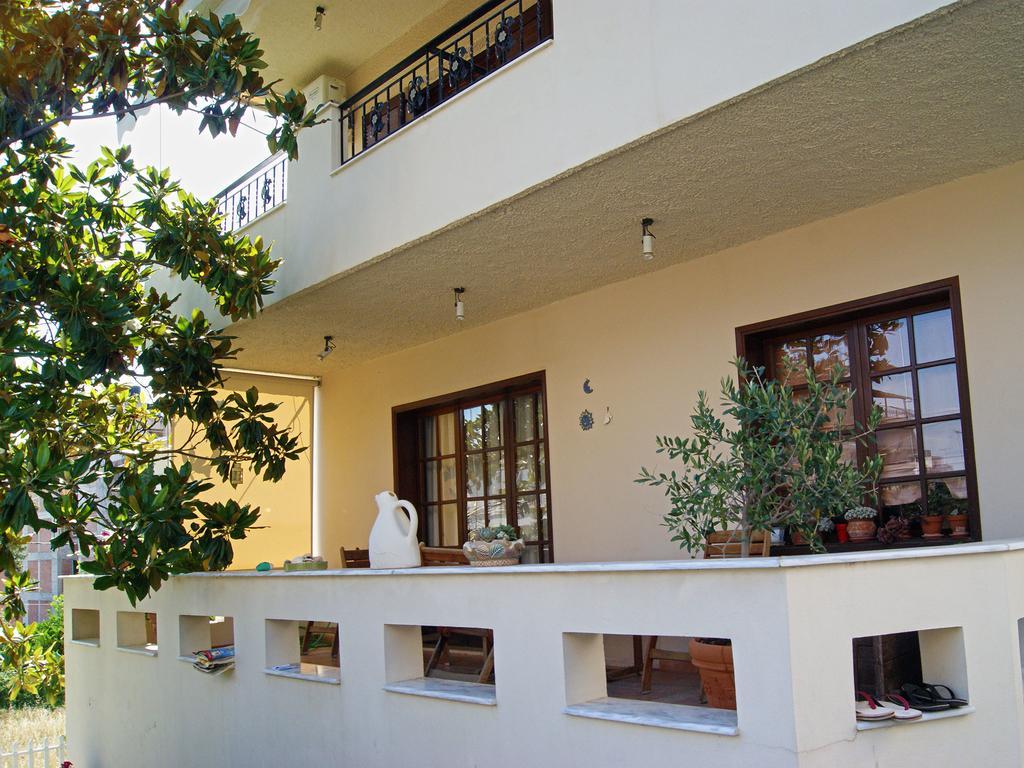 Iliotropio Studios Loutra Edipsou  Buitenkant foto